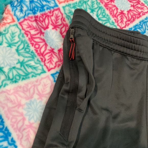 Nike sweatpants - Picture 2 of 4